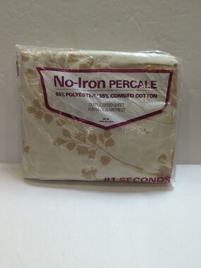 MID CENTURY NO IRON PERCALE DOUBLE FITTED SHEET WITH WHITE BUTTERFLY 54 X 76 IN.
